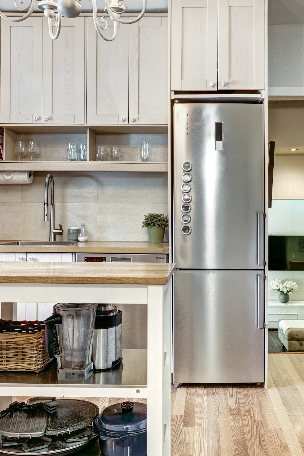 Fridge in kitchen creative ways to save on electricity